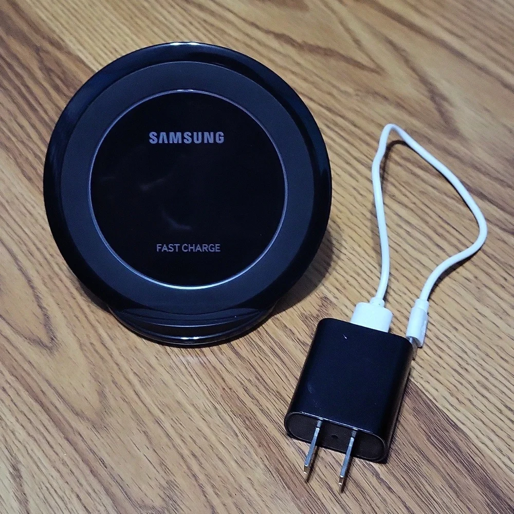 Samsung wireless phone charger cord fast charger box black